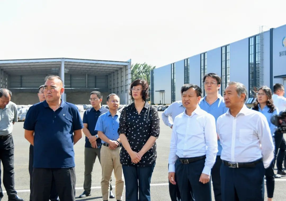 生态环境部固管中心党委书记、主任刘国正一行到领军平度绿色新型建材产业园考察调研